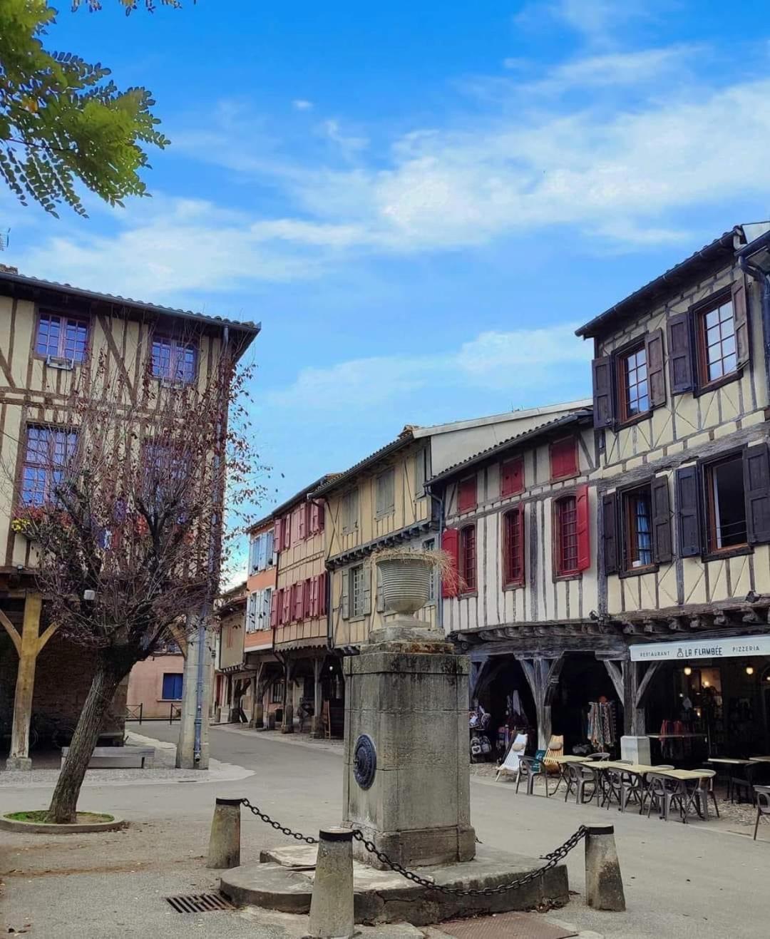 Hote Labyrinthe Sur La Place Chambres D, Hotes , Calme ,Netflix Mirepoix  Buitenkant foto
